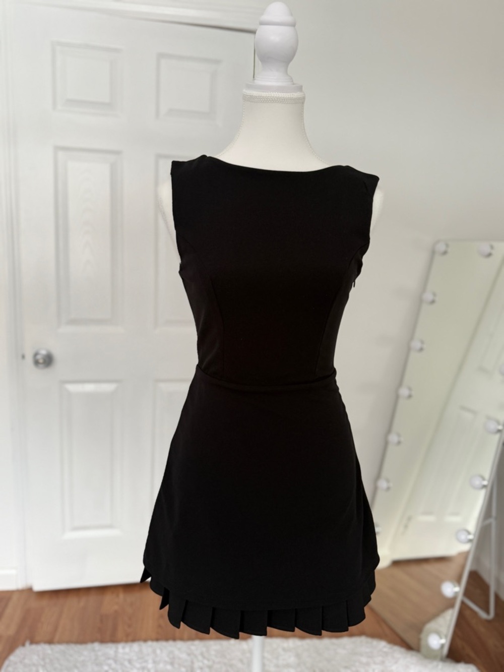 Black Mini Dress Open Back XS Shein – Elegant Party Dress